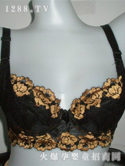 多一點(diǎn)修正型內(nèi)衣黑色