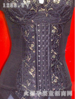 多一點(diǎn)修正型內(nèi)衣紫色