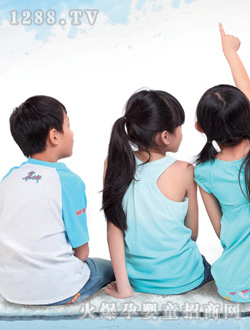 ȸ̫�ɜ\�{ɫŮͯ����